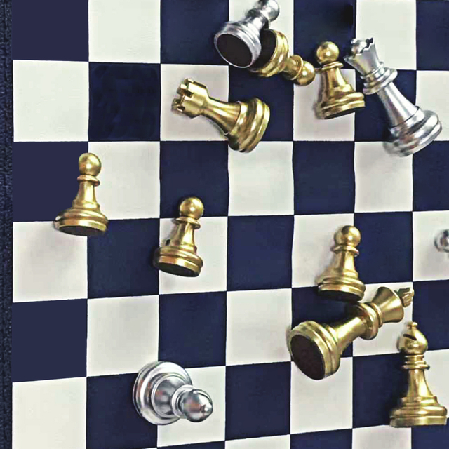 Juego de ajedrez enrollable de cuero de primera calidad con fichas de metal